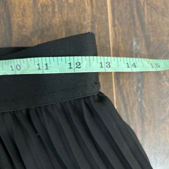 QUINCE Black Chiffon Pleated Midi Skirt Size XS - Picture 12 of 12